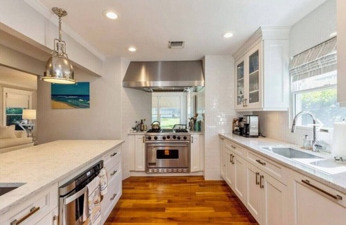 Southampton House | Southampton House, heated pool, golf, and minutes from town and ocean!