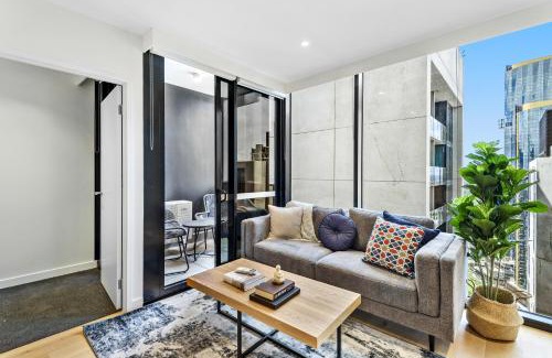 Southbank Apartment | Southbank Escape Stylish Apartment W Pool & Gym