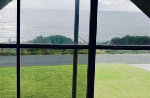 Carrickalinga House | SouthBeach - Absolute Beachfront - 11 Gold Coast Drive