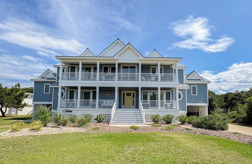 Southern Shores House | Southern Belle 🏖️Gorgeous oceanside 7 BR home w/Private Pool & Elevator🏖️