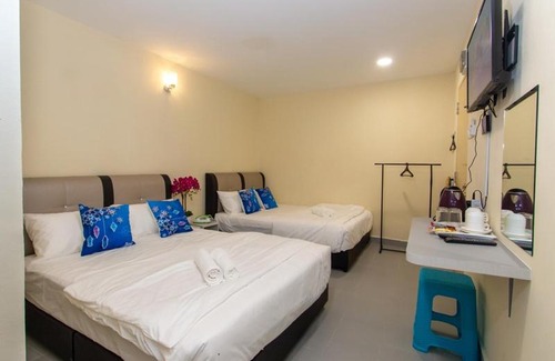 Pontian Hotel | Southern Tip Hotel - City & 100m walk to McDonald's & FREE DOBI