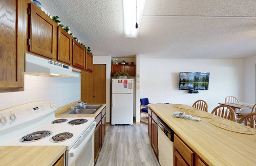 Village of Four Seasons Condo | Southwood Shores 103C - 1 Bdrm Waterfront Condo