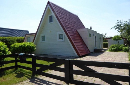 Groote Keeten Boat Rental | SP 18 Comfortable holiday residence