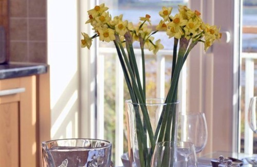 Lelant Apartment | Space for up to six guests, with comfortable bedrooms and spectacular sea views.