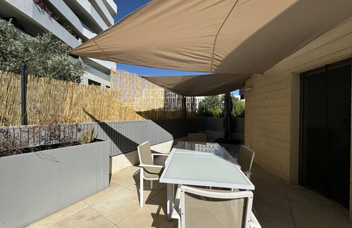 Saint-Martin Apartment | Spacieux Appartement, Plein Centre 3mn a Pied Gare St Roch, Terrasse Parking