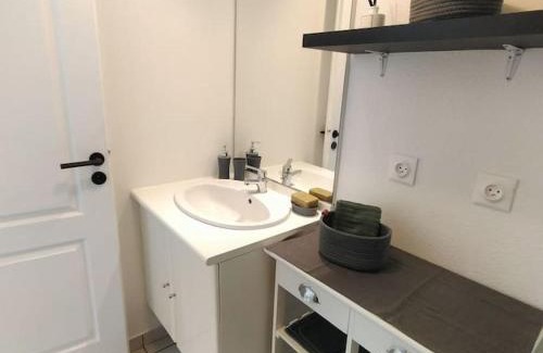 Clermont-Ferrand Apartment | Spacieux studio dans résidence avec parking privé