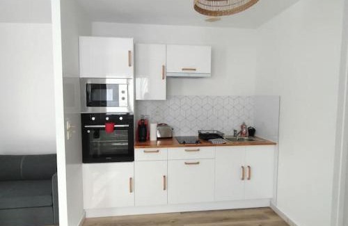 Clermont-Ferrand Apartment | Spacieux studio dans résidence avec parking privé