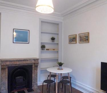 Anatole France Danton Apartment | Spacieux T2 proche gare
