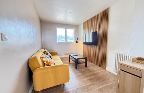 Toulon Apartment | Spacieux - Terrasse - Vue Mer & Rade
