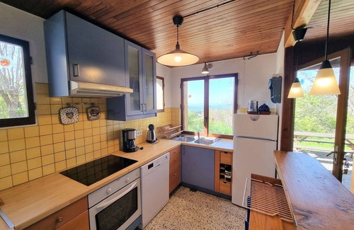 Saint-Michel-de-Chaillol Ski Chalet | Spacious Chalet for 18 with Garden, 7 Bedrooms, Pet-Friendly, TV, Fireplace - St. Michel de Chaillol
