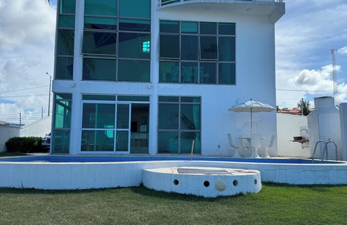 Porto das Dunas Villa | Spacious villa/ocean view with 8 bedrooms and AC, WiFi in lovely Porto das Dunas