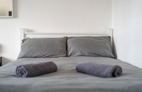 Mildmay Apartment | Spacious 1 Bed Flat in Dalston