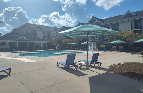 Fort Mill Apartment | Spacious 1-bedroom apt. near Carowinds with a private balcony, gym, and pool