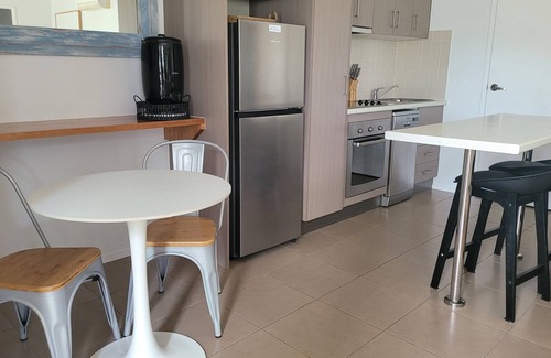 Airlie Beach Apartment | Spacious 1 bedroom apartment located close to all amenities