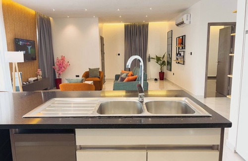 Santeo House | Spacious 1-bedroom home with WiFi, AC, Games, Patio & More