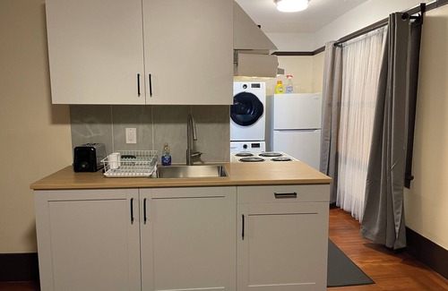 Grand Lake House | Spacious 1-bedroom in Oakland with AC