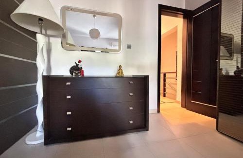 Naxxar Apartment | Spacious 1-Bedroom Retreat Cafés, Wine Bars & Old Town at Your Doorstep
