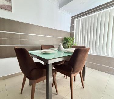 Naxxar Apartment | Spacious 1-Bedroom Retreat Cafés, Wine Bars & Old Town at Your Doorstep