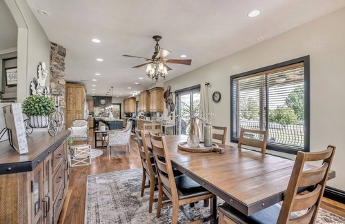 Bluffdale House | Spacious 10 Bedroom Luxury Home with Gym and Theatre Room