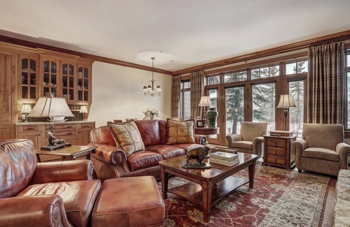 Avon Condo | Spacious 1Br Ski in/Ski Out the Top of Bachelor Gulch!