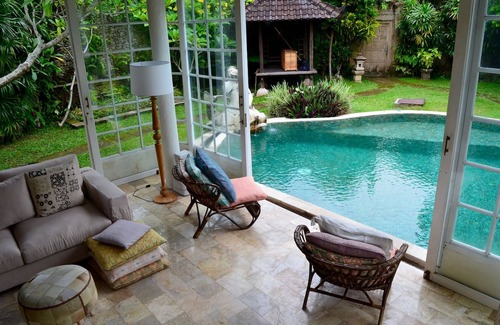 Penestanan Villa | Spacious 2.5BR Villa, Jungle Views, Ubud - W/Swimming Pool!