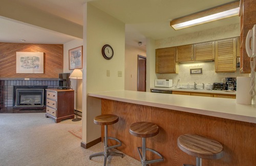 Steamboat Springs Condo | Spacious 2-Bdrm Condo at Timber Run – Your Mountain Retreat in Steamboat Springs