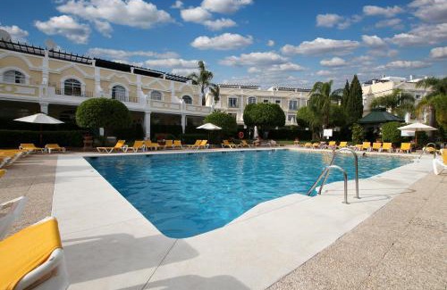 Marbella Apartment | Spacious 2 Bed Duplex in Aloha Gardens close to Puerto Banus
