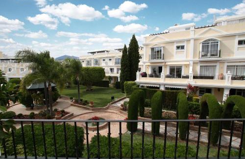 Marbella Apartment | Spacious 2 Bed Duplex in Aloha Gardens close to Puerto Banus