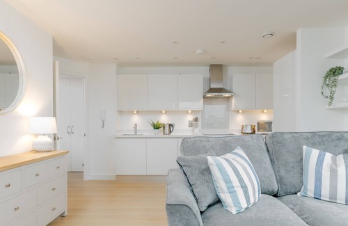 Southampton City Centre Apartment | Spacious 2-bed in Ocean Village