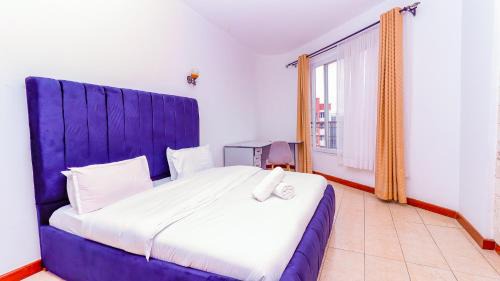 Kilimani Apartment | Spacious 2 BED kilimani with balcony views, roof top pool and gym