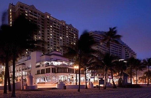 Central Beach Villa | Spacious 2-bedroom, 2-bathroom Atlantic beachfront villa