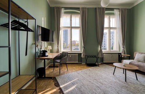 Wilmersdorf Apartment | Spacious 2-Bedroom Apartment in West Berlin, Sleeps 6, Family & Group Friendly
