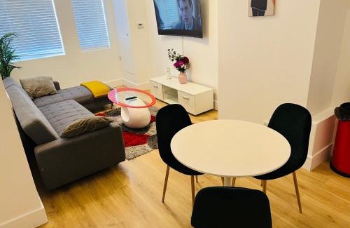 Woolwich Apartment | Spacious 2 Bedroom Apartment in Woolwich Arsenal