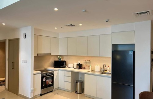 Dubai Apartment | Spacious 2 bedroom apartment| Waterfront living| Close to DFC mall