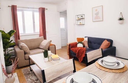 Haydock House | Spacious 2 Bedroom in Haydock