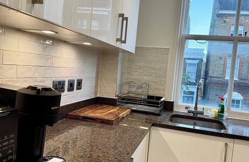 Canonbury Apartment | Spacious 2-Bedroom Luxury Apartment in Islington. Pet friendly !
