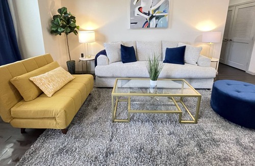 Camarillo Apartment | Spacious 2 bedroom on ground floor at Downtown Camarillo
