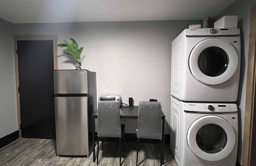 Burnaby House | Spacious 2-Bedroom Retreat in Burnaby