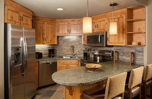 Park City Condo | Spacious 2-Bedroom Suite w/King & 2 Queens, Views