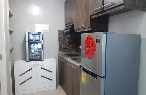 Wack-Wack Greenhills Apartment | Spacious 2 Bedroom Unit with Pool