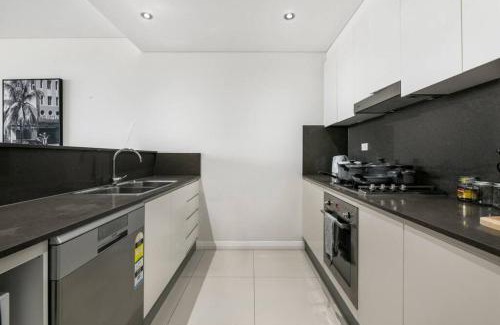 Mascot Apartment | Spacious 2 beds Apt near Airport