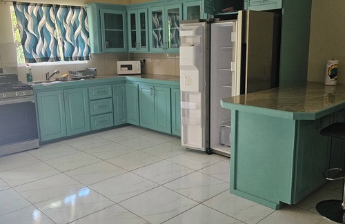 St. George's Apartment | Spacious 2-Bedroom Apartment (1080 sqft) Fully Furnished, Quiet & Green Retreat