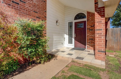Lubbock House | Spacious 2-story house in a quiet residential neighborhood