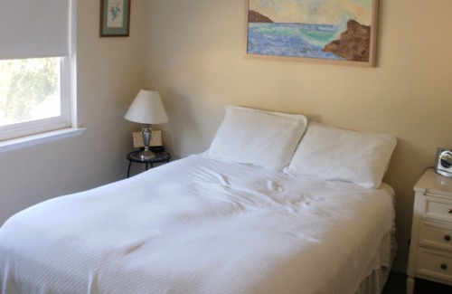 Rancho Palos Verdes House | Spacious 2 bedroom 2 bath home with pool and Jacuzzi