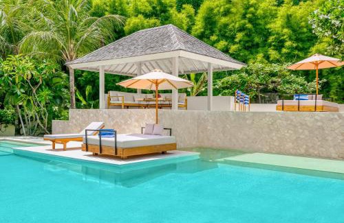 Petitenget House | Spacious 2 Villas combined 9 bedrooms 2 pools