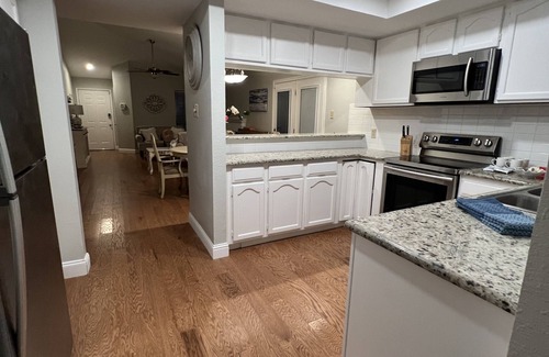 South Arlington House | Spacious 2BD 2BA FreeWiFi Parking 12 mi - AT&T Stadium, Globe Life Field, TLive!