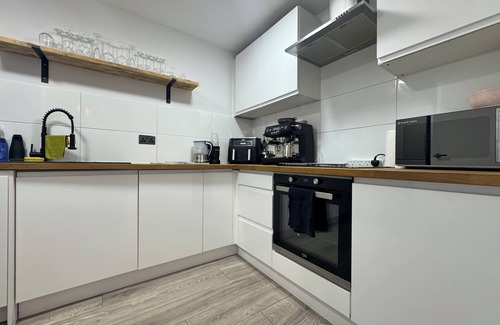 Canary Wharf Apartment | Spacious 2BD Flat By Docklands, Canary Wharf