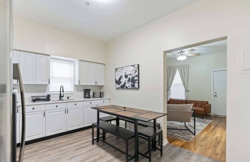 North Bergen Apartment | Spacious 2BR | 15m to Times Square | Free Parking