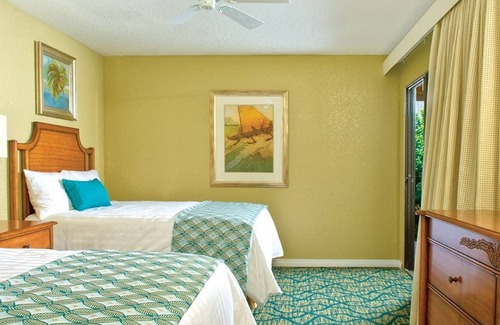 Kaiulani Condo | Spacious 2BR/2BA Condo Villa