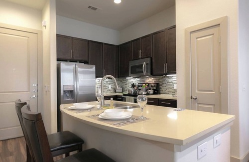 Memorial Condo | Spacious 2BR Condo at 7 Seventy